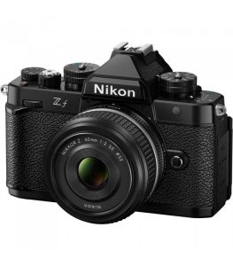 برسی دوربین بدون آینه نیکون مدل Nikon Zf به همراه لنز ۴۰ میلی‌متری f/2 (SE)