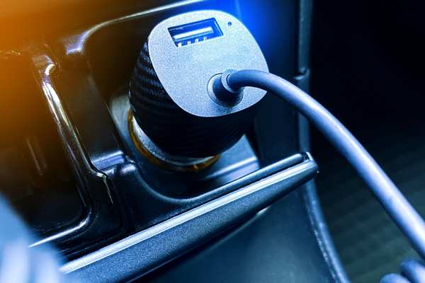 راهنمای خرید شارژر فندکی