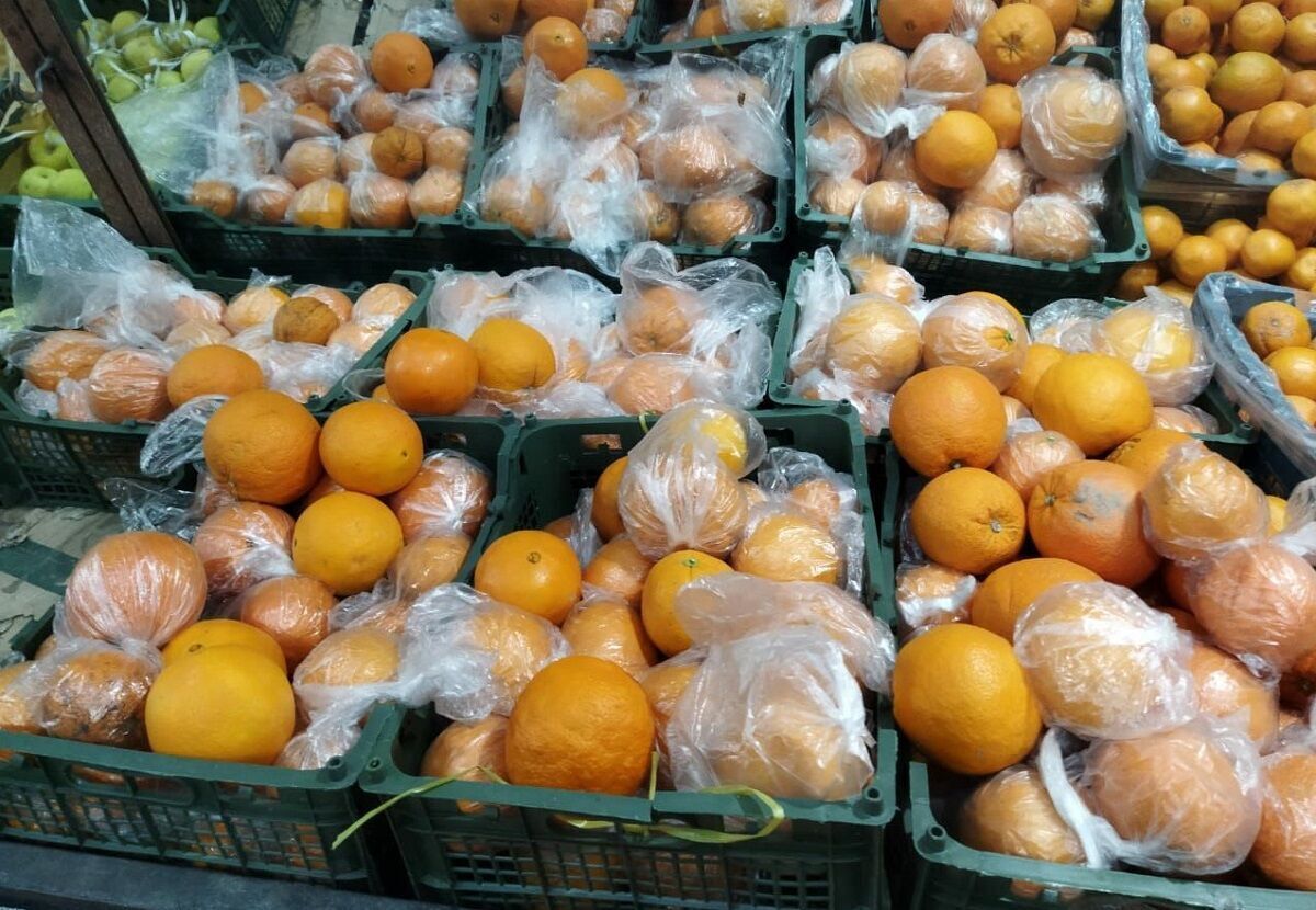 مردم توان خرید میوه تنظیم بازار را هم ندارند!