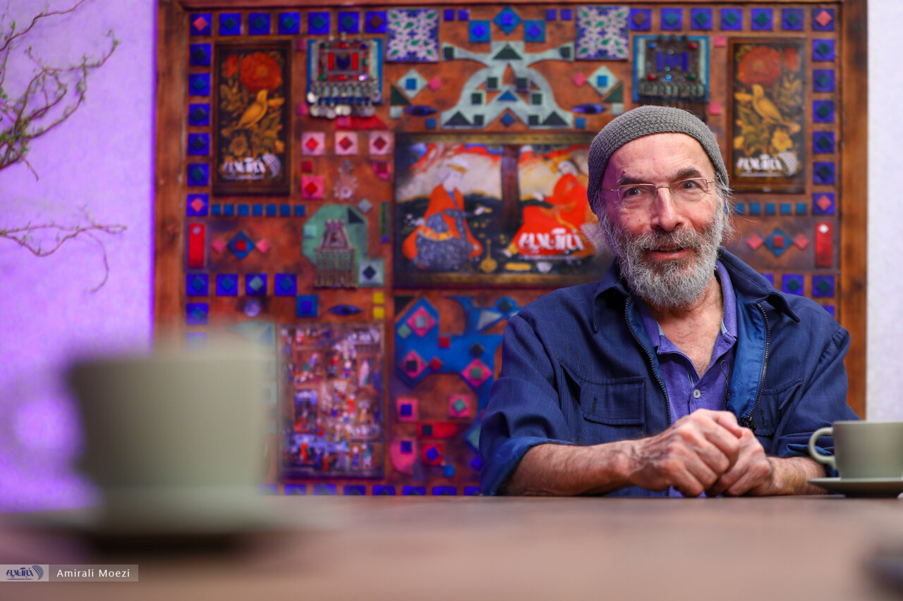 چاپ حجاب بهانه بود تا «کاناپه» را توقیف کنند/ زن کشی یک بی آبرویی بزرگ است و«خانه پدری» این واقعیت زشت را نشان می دهد/ خرِ لنگ به کشف نفت گره خورده است