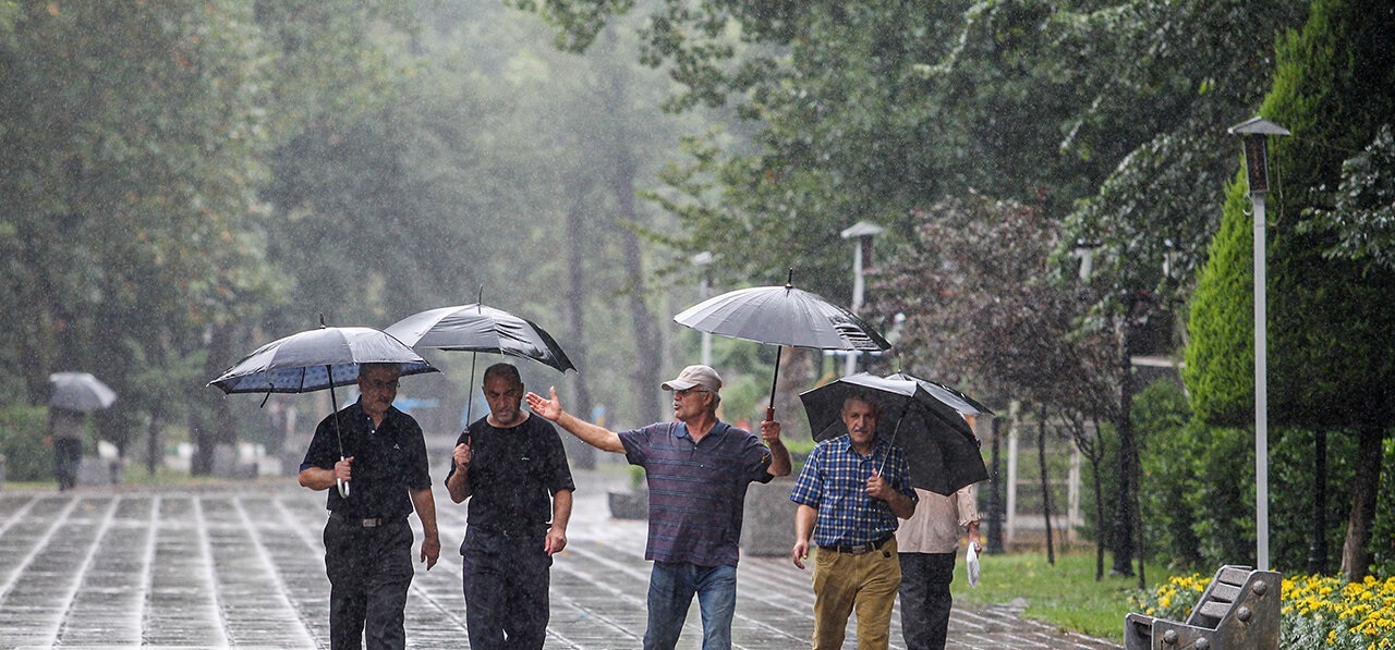 هواشناسی ۱۴۰۴/۰۱/۲۴/ رگبار پراکنده در شمال و شمال شرق