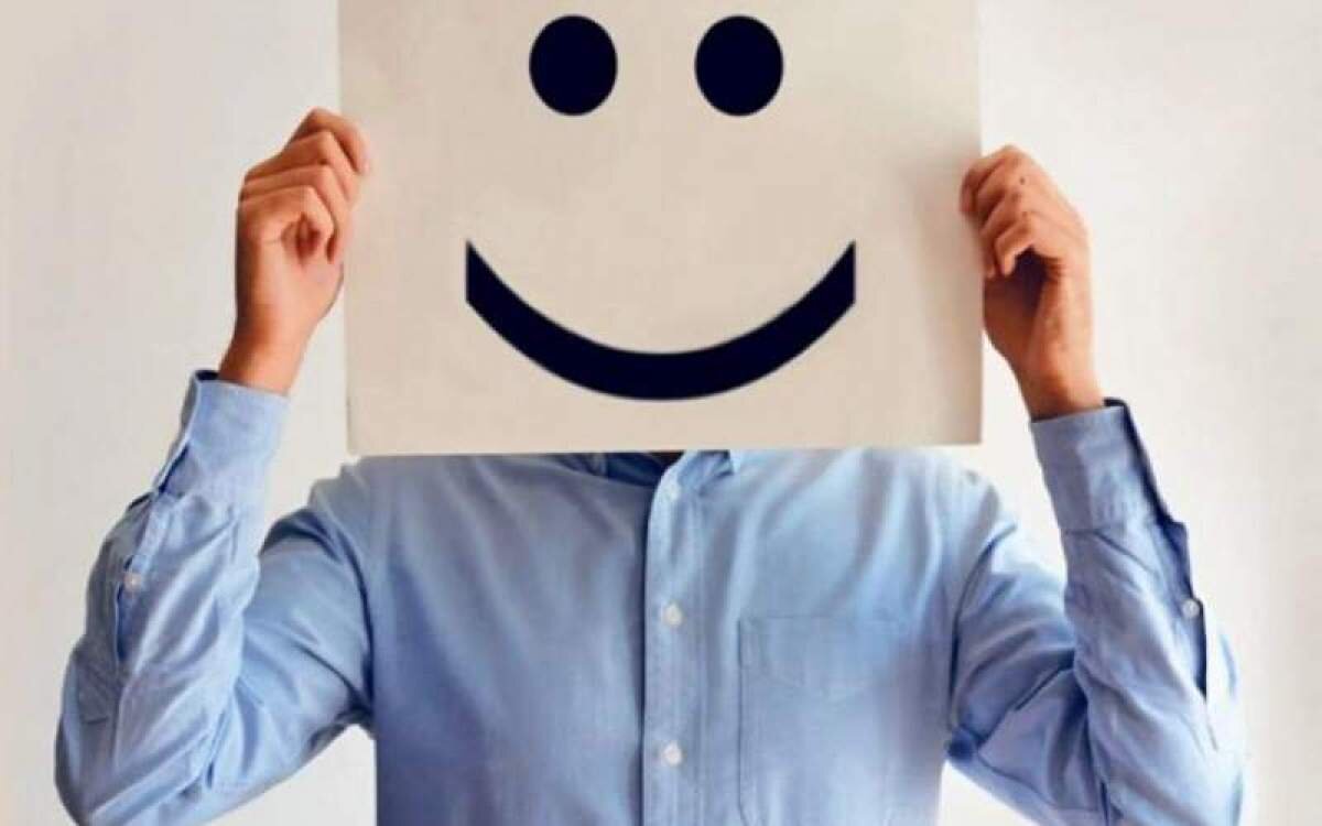 خنده تلخ ایرانی ها در مواجهه با مسائل سیاسی اجتماعی/ «طنز و شوخی نوعی مواجهه حداقلی است که فقط بگوییم دغدغه ای هم وجود دارد»