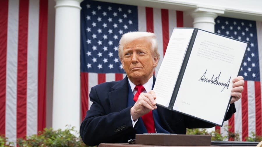 نگرانی جمهوریخواهان از محو جایگاه سیاسی حزب‌شان در نتیجه جنگ تجاری ترامپ