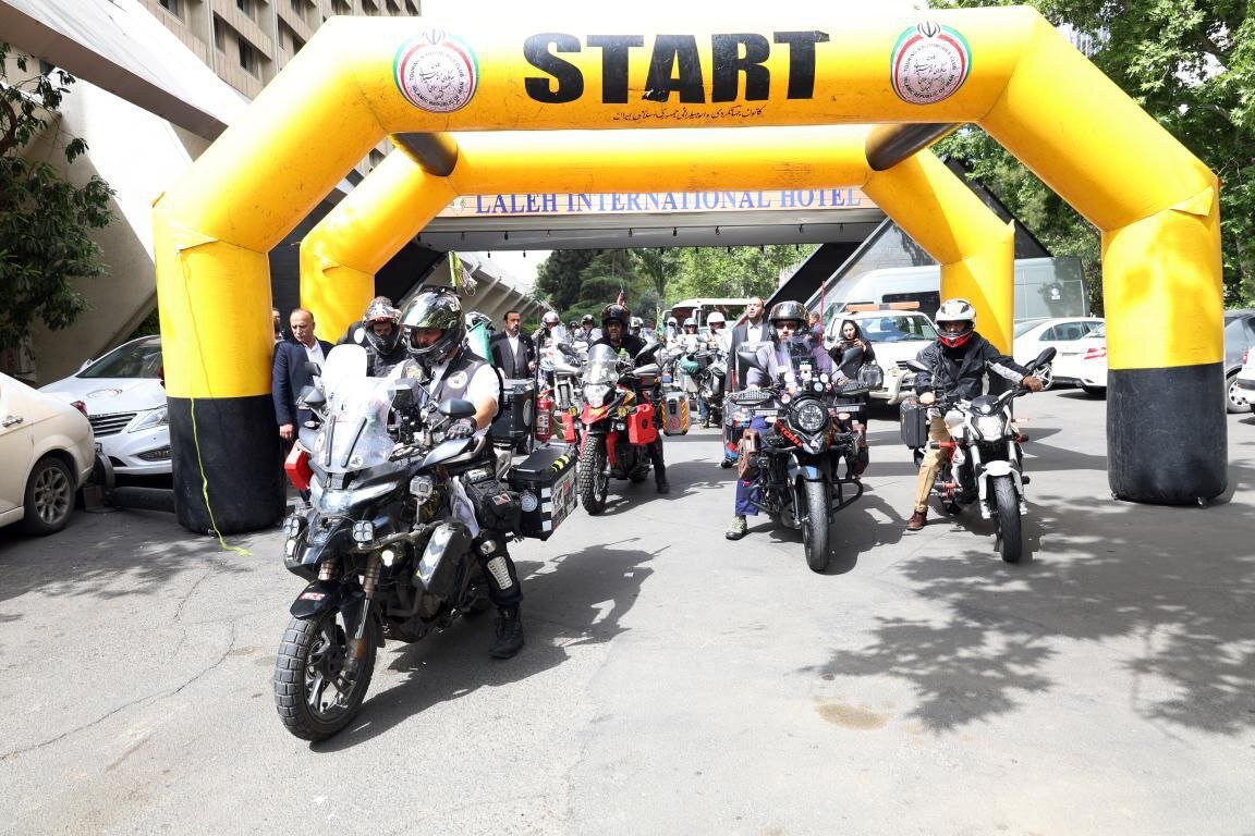 بدرقه کاروان موتورسواران لهستانی با پیام دوستی - خبرگزاری مهر | اخبار ایران و جهان
