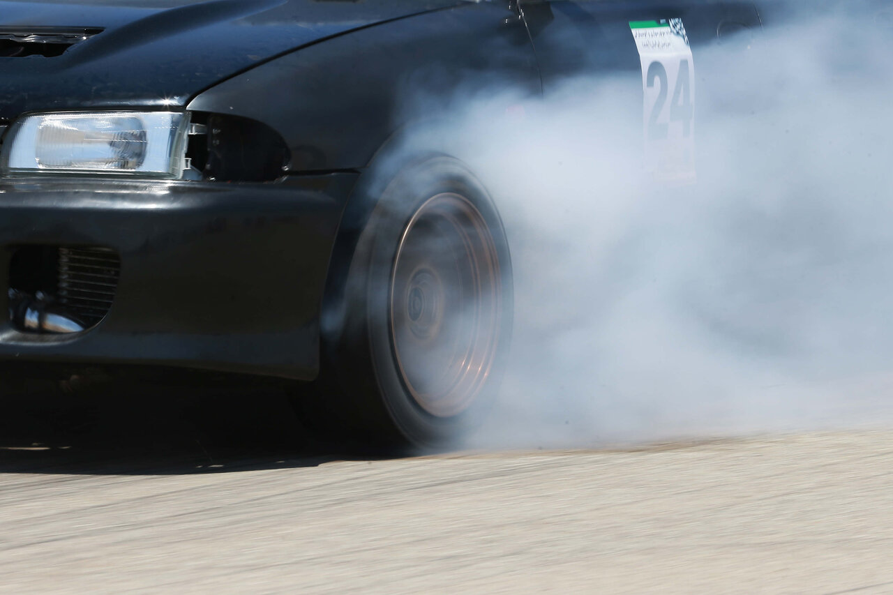 دفاع از کمیسیون ورزشکاران فدراسیون موتورسواری و اقدام قانونی در برابر لغو احتمالی