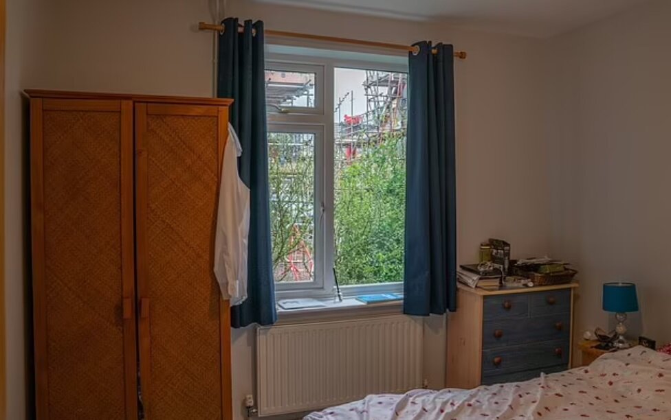 شوک ساختمانی به زوج بازنشسته ای که از سفر بازگشتند/ عکس