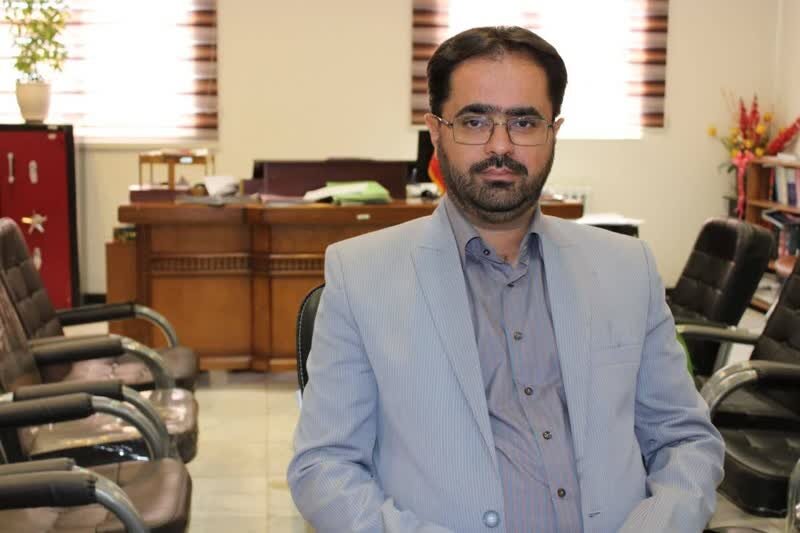 ضارب معلم زرندی در بازداشت است