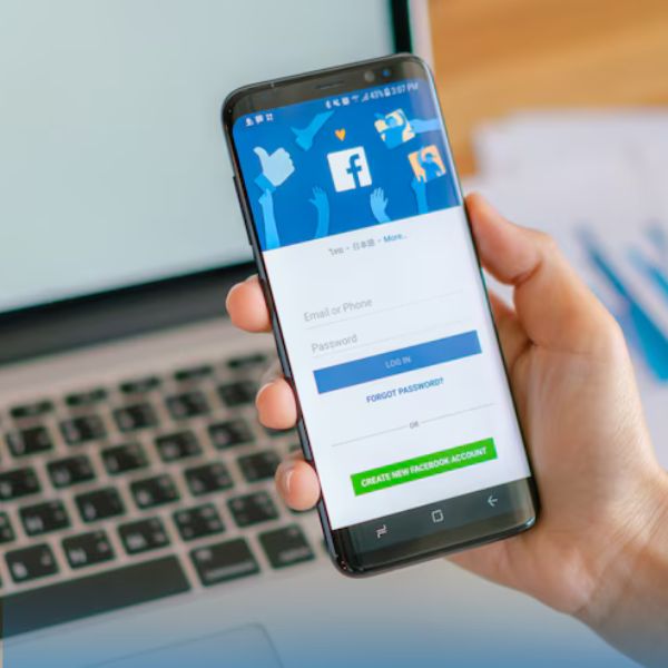 پیدا کردن هشتگ رقبا در فیسبوک