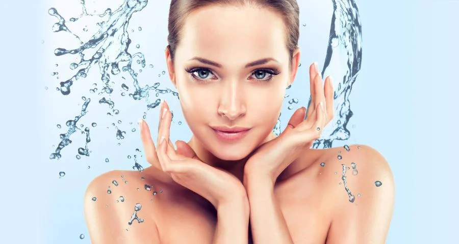 با دستگاه هیدروفیشیال ۷ کاره صورتتو را در ۳۰ دقیقه متحول کنید